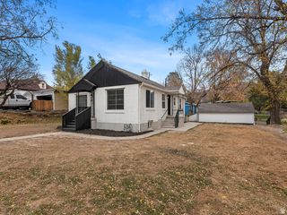 5245 S 900 E, Murray, UT 84117