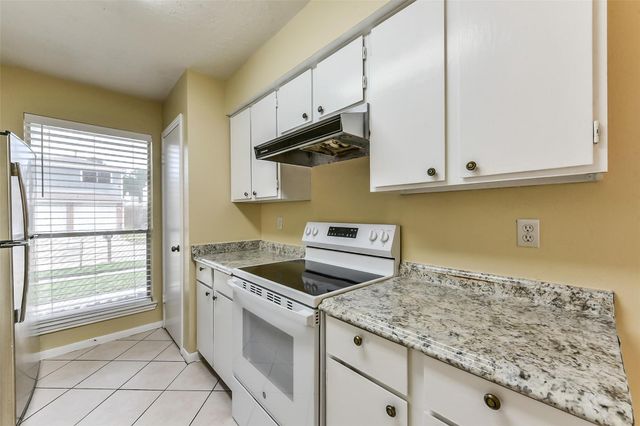 7839 Greenedge Drive, Houston, TX 77040