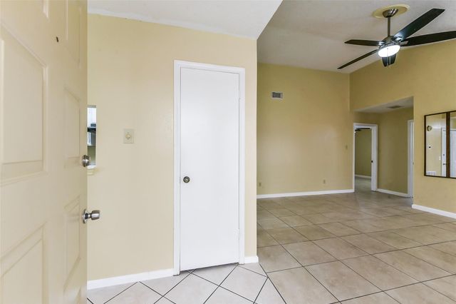 7839 Greenedge Drive, Houston, TX 77040