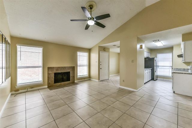 7839 Greenedge Drive, Houston, TX 77040