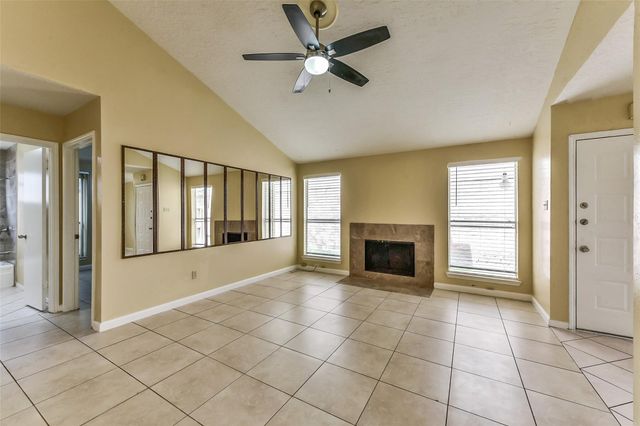 7839 Greenedge Drive, Houston, TX 77040