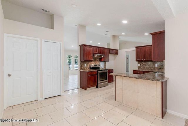 1040 Big Horn Circle NW, Palm Bay, FL 32907