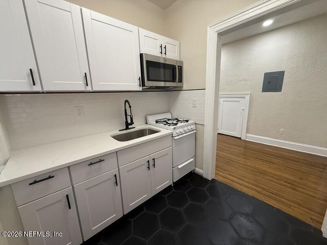 2744 RIVERSIDE Avenue 14-0, Jacksonville, FL 32205