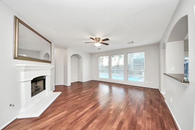 1422 Queens Bay Drive, Katy, TX 77494