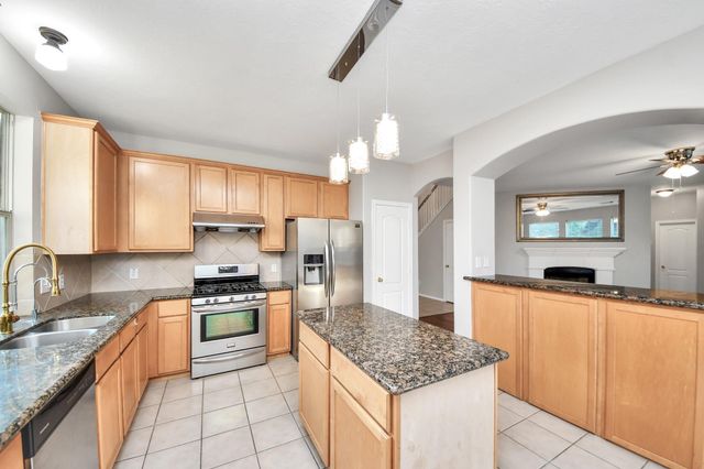 1422 Queens Bay Drive, Katy, TX 77494