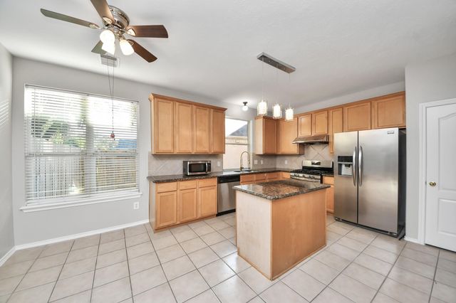 1422 Queens Bay Drive, Katy, TX 77494