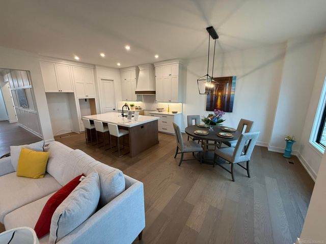 14004 Quail View Drive, Washington Twp, MI 48094