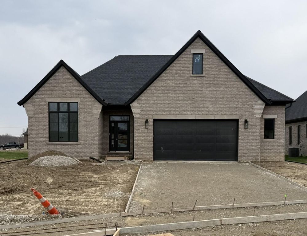 14004 Quail View Drive, Washington Twp, MI 48094
