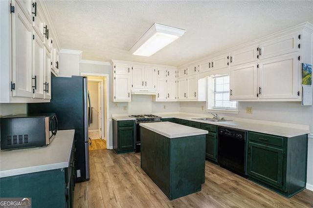 1020 Thornwood Circle, Covington, GA 30016