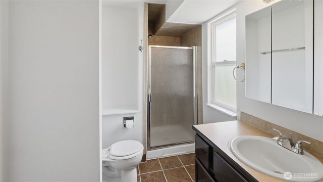 20122 32nd Avenue W, Lynnwood, WA 98036