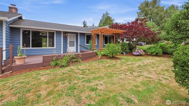 20122 32nd Avenue W, Lynnwood, WA 98036