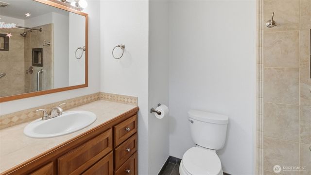 20122 32nd Avenue W, Lynnwood, WA 98036