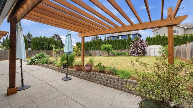 20122 32nd Avenue W, Lynnwood, WA 98036