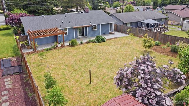 20122 32nd Avenue W, Lynnwood, WA 98036