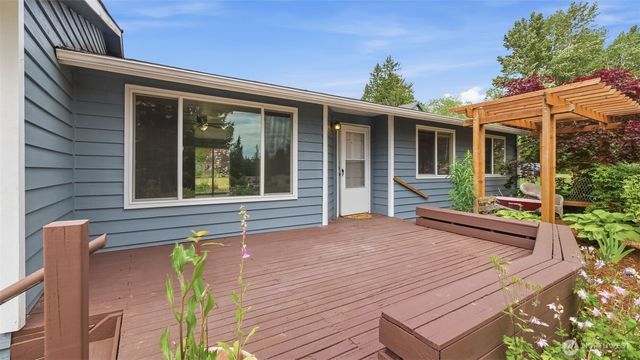 20122 32nd Avenue W, Lynnwood, WA 98036