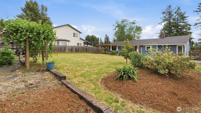 20122 32nd Avenue W, Lynnwood, WA 98036