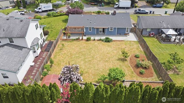 20122 32nd Avenue W, Lynnwood, WA 98036