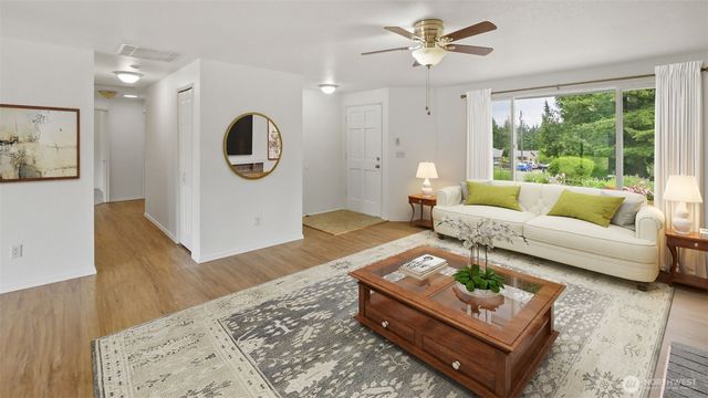 20122 32nd Avenue W, Lynnwood, WA 98036