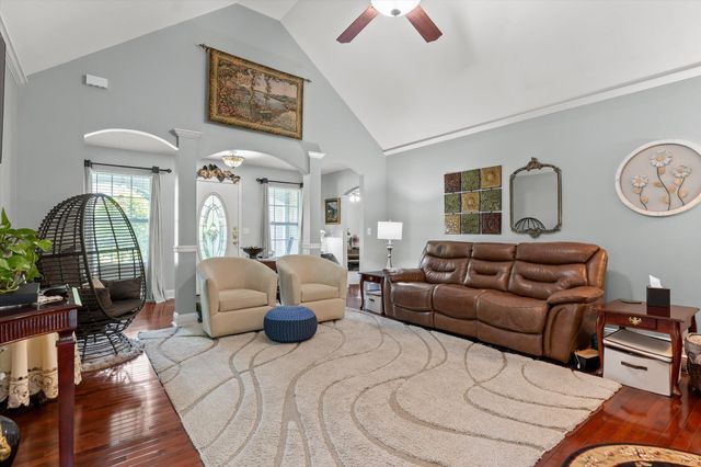5000 Dellwood Drive, Rossville, GA 30741