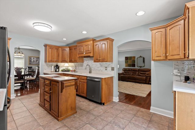 5000 Dellwood Drive, Rossville, GA 30741