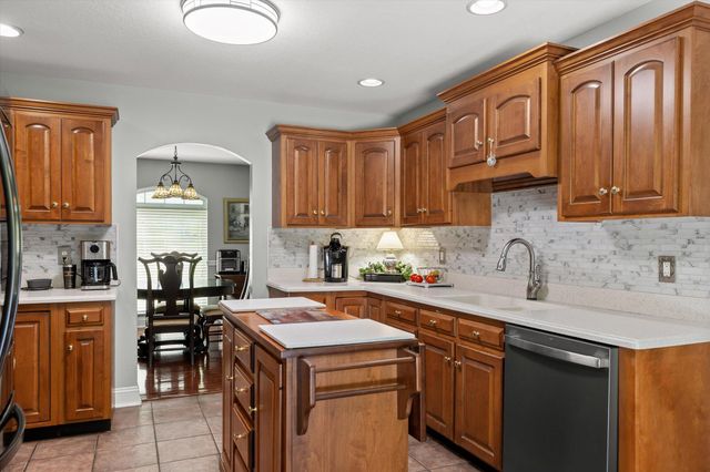 5000 Dellwood Drive, Rossville, GA 30741