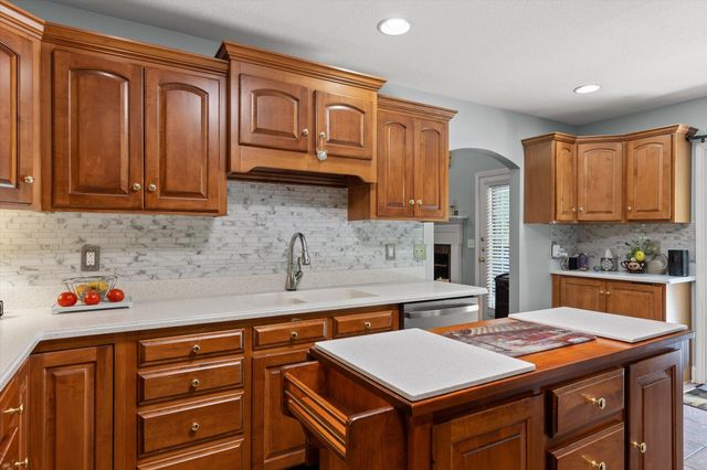 5000 Dellwood Drive, Rossville, GA 30741