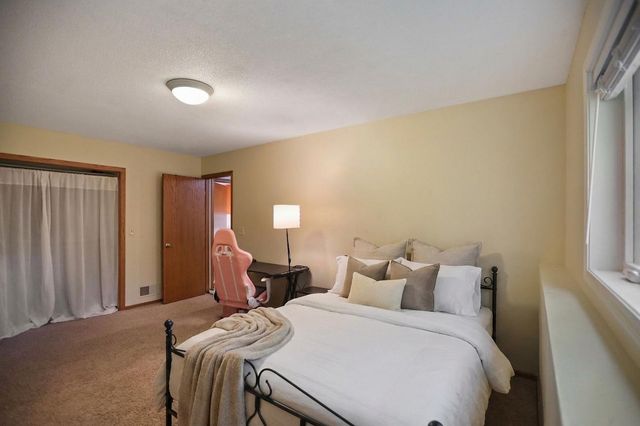 2155 128th Avenue NW, Coon Rapids, MN 55448