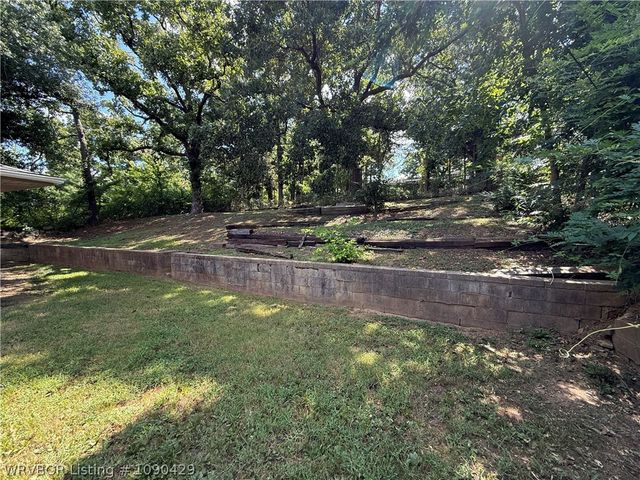 1202 N 28th Street, Van Buren, AR 72956