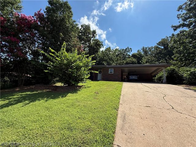 1202 N 28th Street, Van Buren, AR 72956