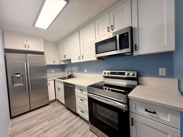 2812 N Auburn Court 210, Palm Springs, CA 92262