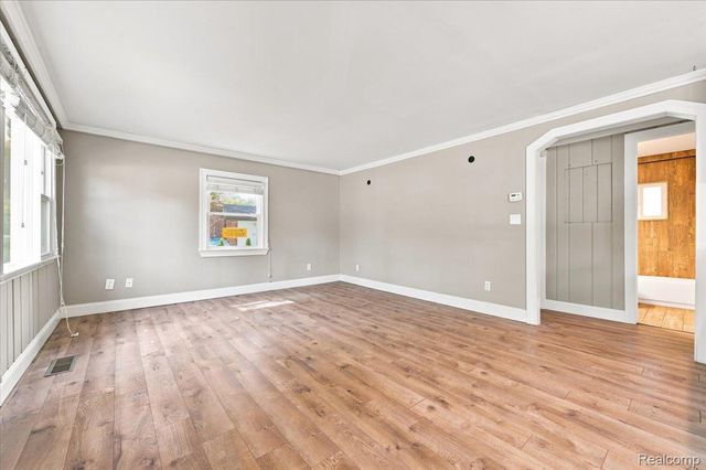2428 Circle Drive, West Bloomfield Charter Township, MI 48324