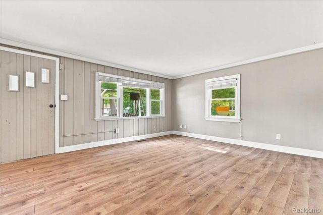 2428 Circle Drive, West Bloomfield Charter Township, MI 48324