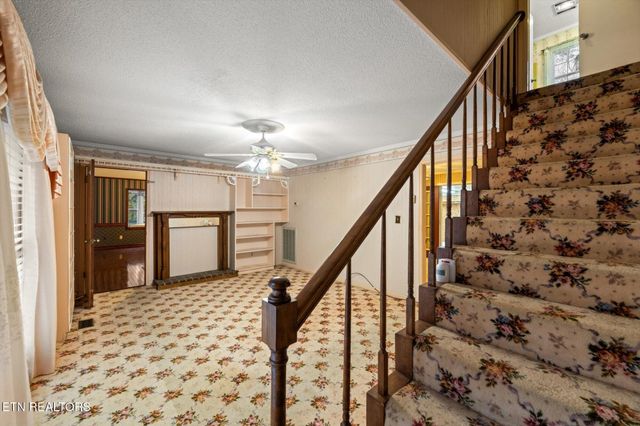 1756 County Road 700, Riceville, TN 37370