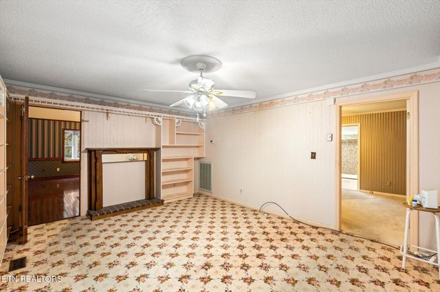 1756 County Road 700, Riceville, TN 37370
