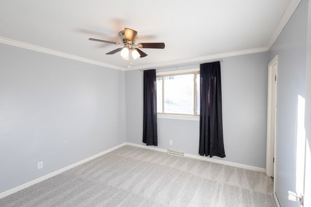 1670 N Wood Ave, Wichita, KS 67212