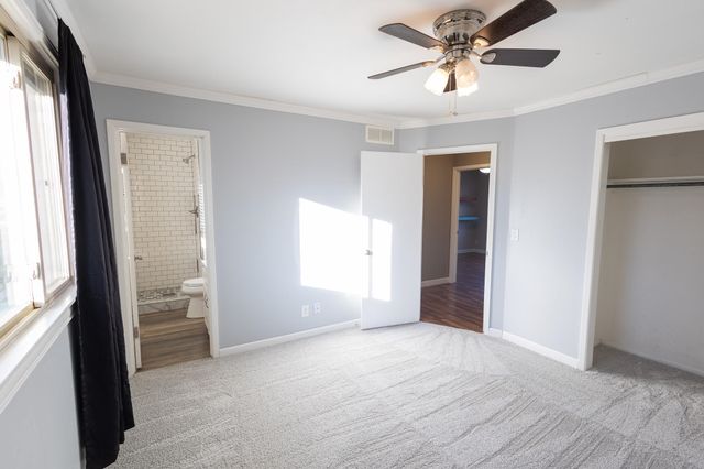 1670 N Wood Ave, Wichita, KS 67212