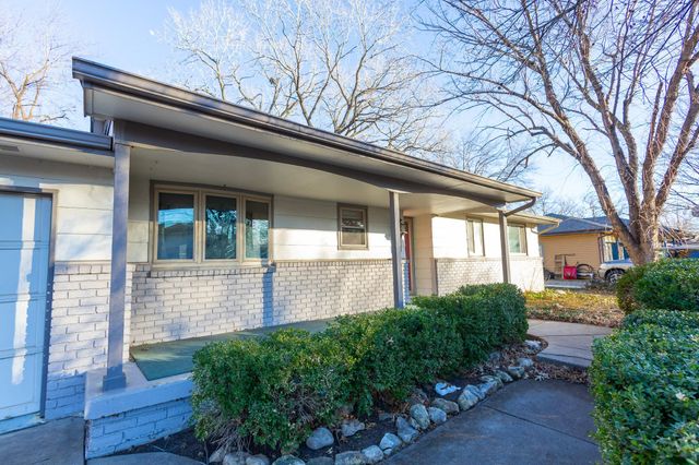 1670 N Wood Ave, Wichita, KS 67212