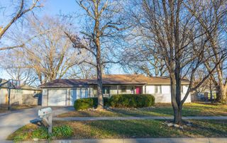 1670 N Wood Ave, Wichita, KS 67212