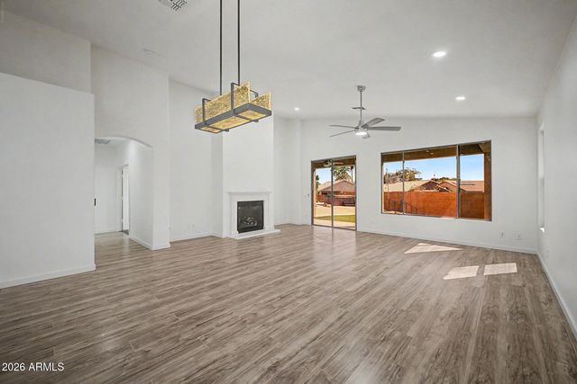 6302 N 69TH Drive, Glendale, AZ 85303
