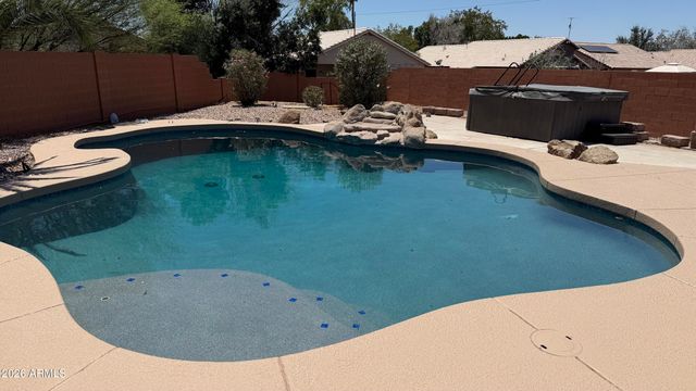 6302 N 69TH Drive, Glendale, AZ 85303