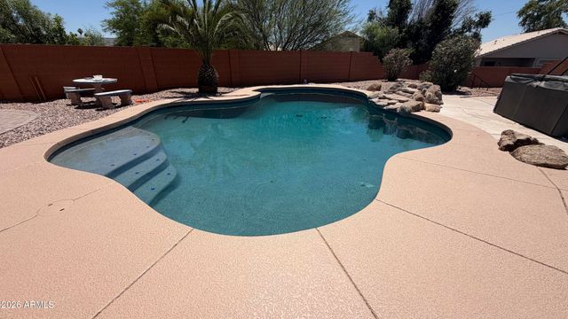 6302 N 69TH Drive, Glendale, AZ 85303
