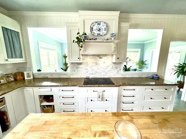 2367 Greenbrier Blvd, Pensacola, FL 32514