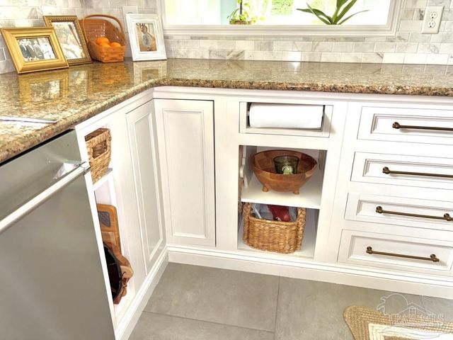 2367 Greenbrier Blvd, Pensacola, FL 32514