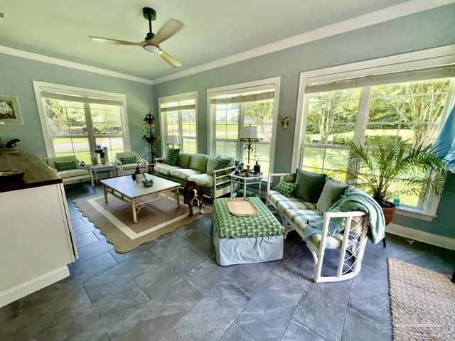 2367 Greenbrier Blvd, Pensacola, FL 32514