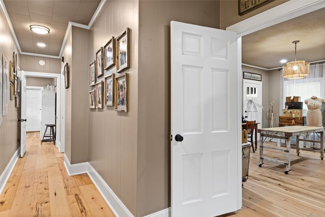 918 N Montgomery Street, Gilmer, TX 75644