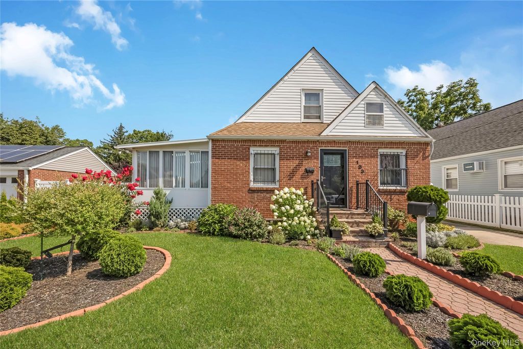 133 Booth Street, Hempstead, NY 11550 — exterior