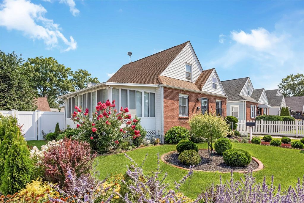 133 Booth Street, Hempstead, NY 11550 — photo 3