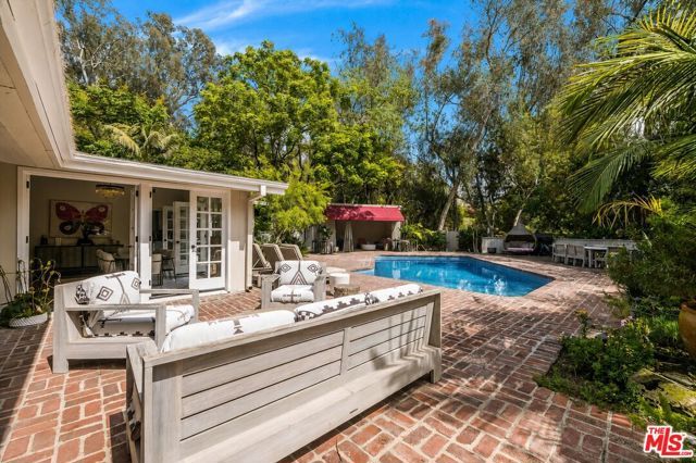 9911 Tower Lane, Los Angeles, CA 90210