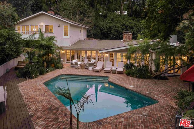 9911 Tower Lane, Los Angeles, CA 90210