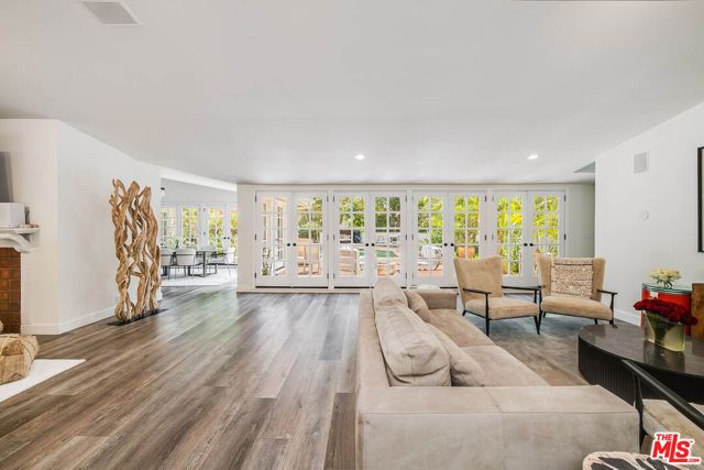 9911 Tower Lane, Los Angeles, CA 90210